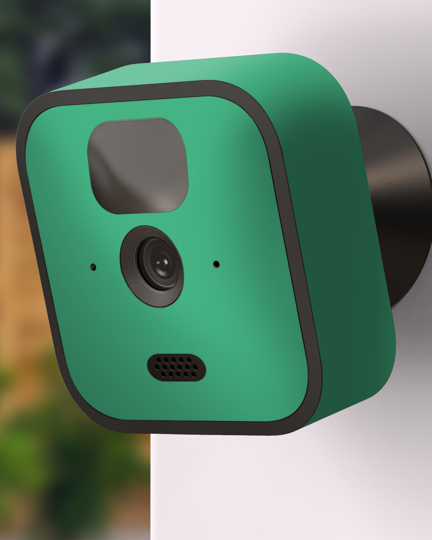 ISG Neon Green Kamera Aufkleber Blink Outdoor (2020) an Außenwand angebracht