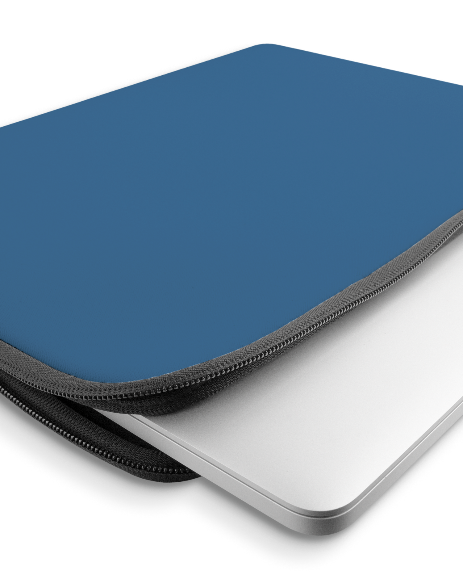 CLASSIC BLUE Laptophülle 15-16 Zoll mit Gerät im Inneren